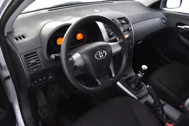 Hopea Sedan, Toyota Corolla – XVY-423