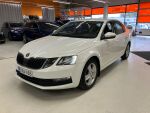 Valkoinen Viistoperä, Skoda Octavia – XXA-165, kuva 1