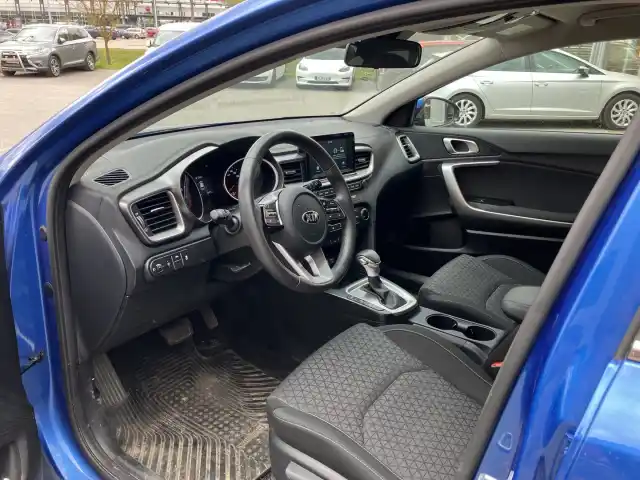 Sininen Farmari, Kia Ceed – XXB-162