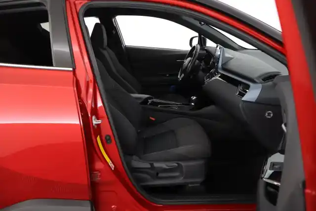 Punainen Maastoauto, Toyota C-HR – XXE-101