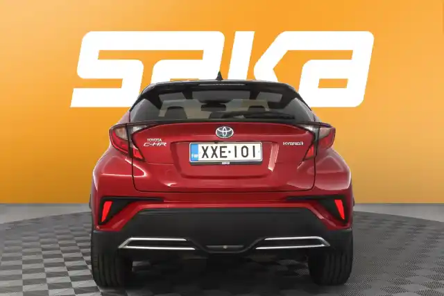 Punainen Maastoauto, Toyota C-HR – XXE-101