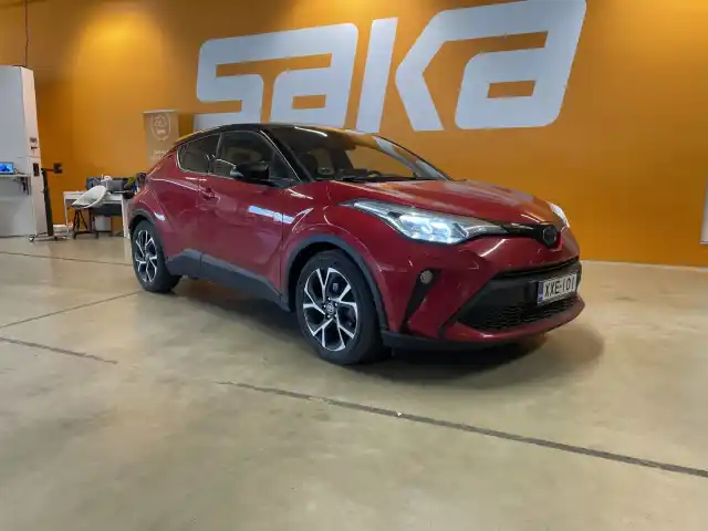 Punainen Maastoauto, Toyota C-HR – XXE-101