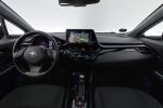 Punainen Maastoauto, Toyota C-HR – XXE-101, kuva 9