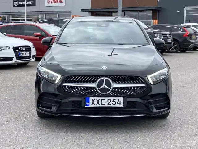 Musta Viistoperä, Mercedes-Benz A – XXE-254