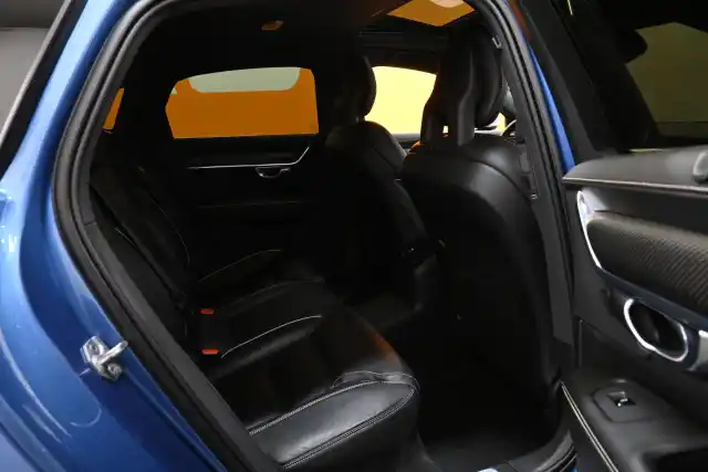 Sininen Sedan, Volvo S90 – XXE-439