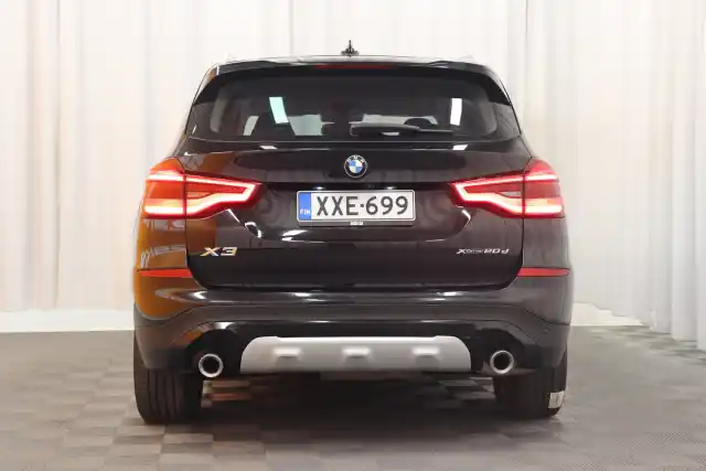 Musta Maastoauto, BMW X3 – XXE-699