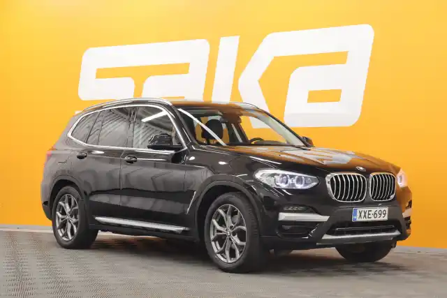 Musta Maastoauto, BMW X3 – XXE-699