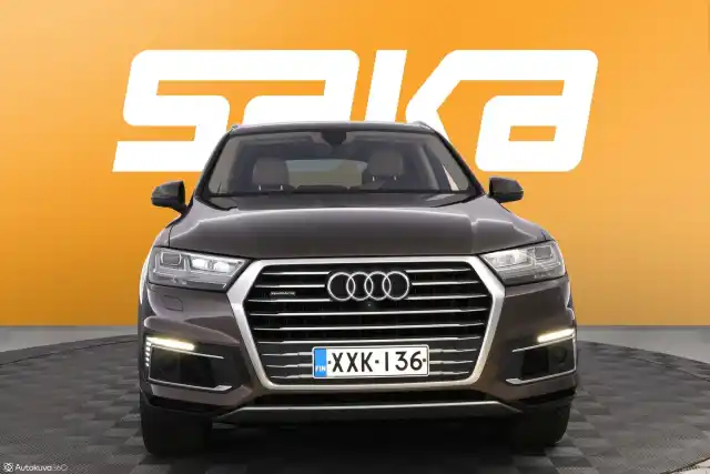 Ruskea Farmari, Audi Q7 – XXK-136