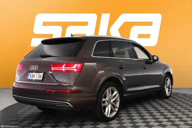 Ruskea Farmari, Audi Q7 – XXK-136