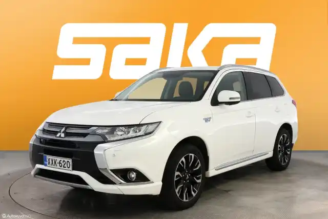 Valkoinen Maastoauto, Mitsubishi Outlander PHEV – XXK-620