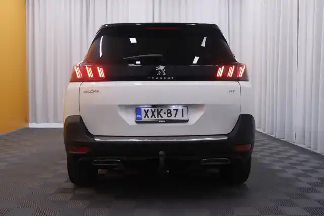 Valkoinen Maastoauto, Peugeot 5008 – XXK-871