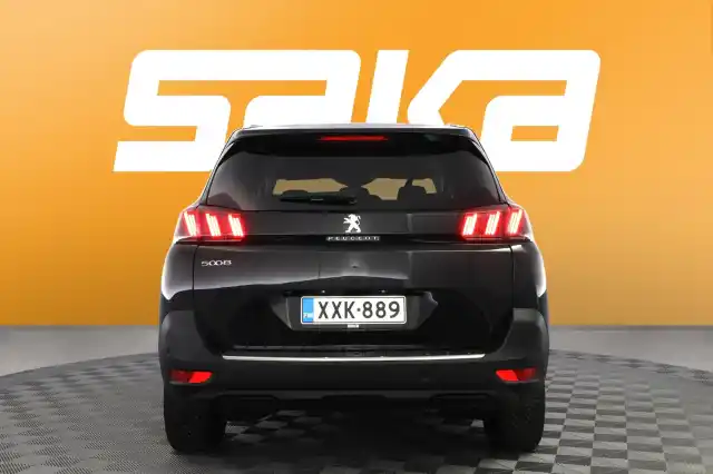 Musta Maastoauto, Peugeot 5008 – XXK-889