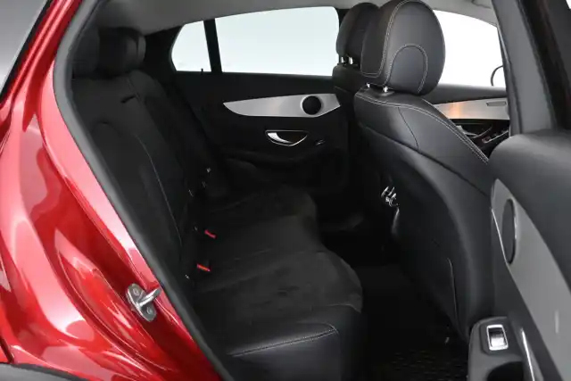 Punainen Coupe, Mercedes-Benz GLC – XXO-470