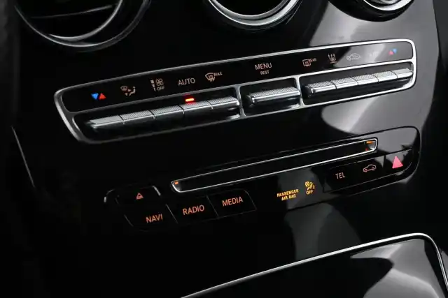Punainen Coupe, Mercedes-Benz GLC – XXO-470