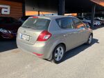 Hopea Viistoperä, Kia cee'd – XXY-628, kuva 4
