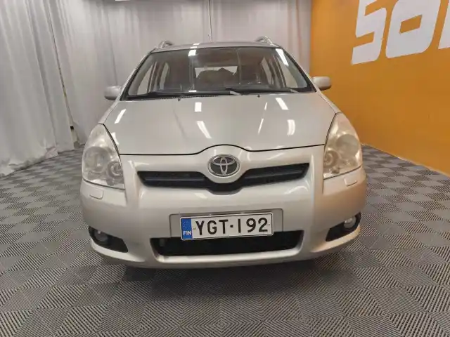 Hopea Tila-auto, Toyota Corolla Verso – YGT-192