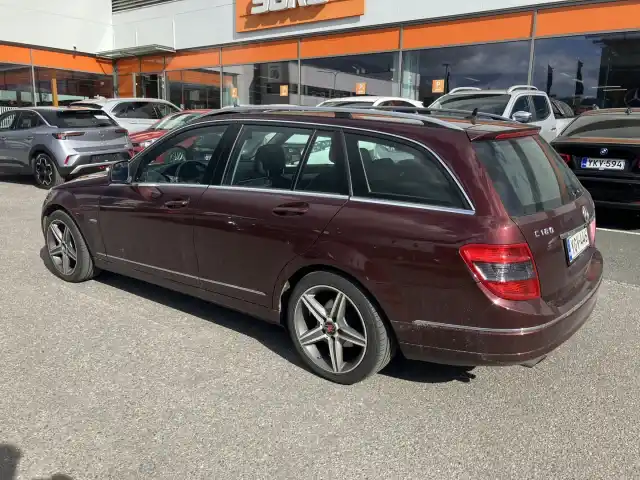 Punainen Farmari, Mercedes-Benz C – YGV-446