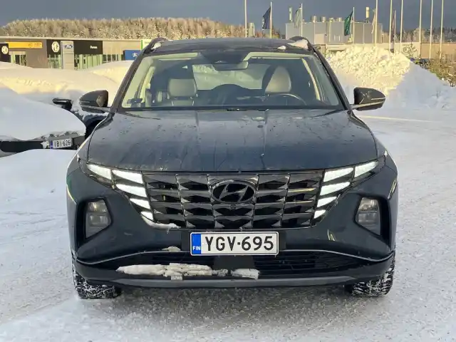 Sininen Maastoauto, Hyundai Tucson – YGV-695