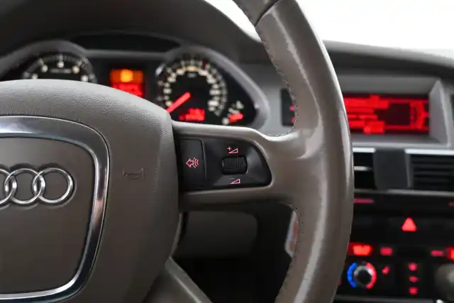 Musta Farmari, Audi A6 – YHE-593