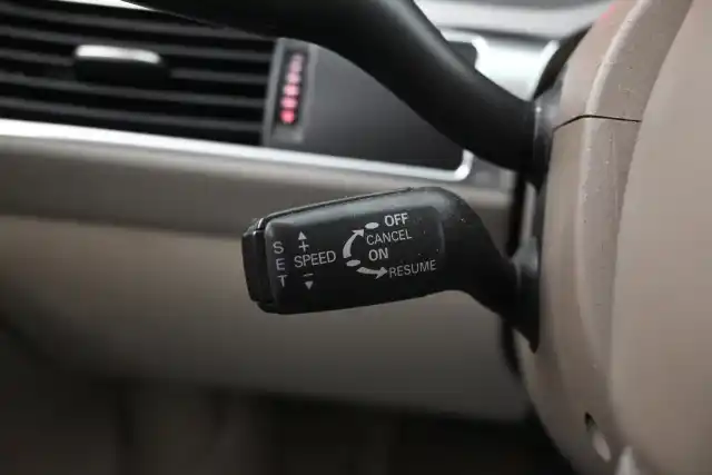 Musta Farmari, Audi A6 – YHE-593
