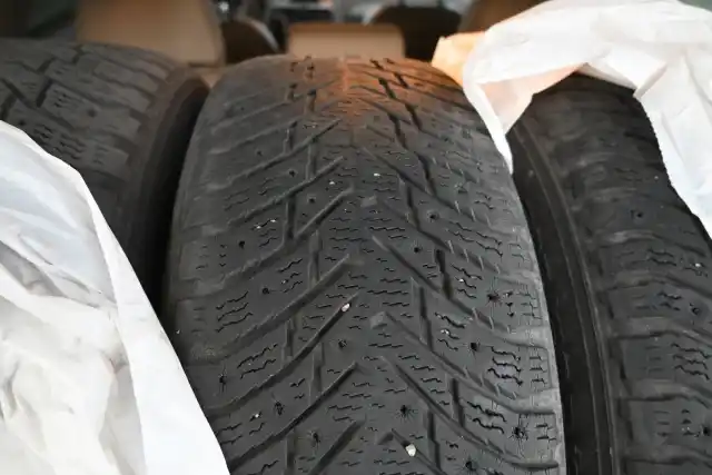 Musta Farmari, Audi A6 – YHE-593