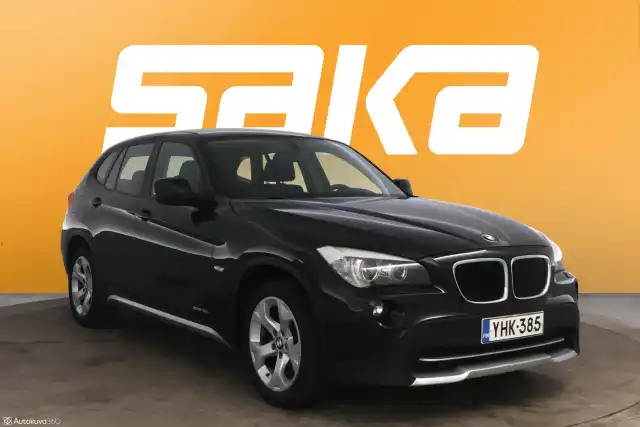 Musta Maastoauto, BMW X1 – YHK-385
