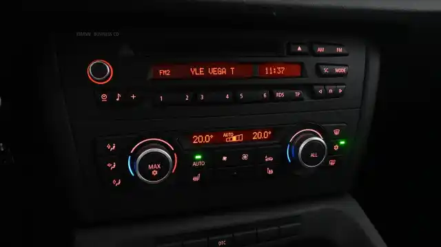Musta Maastoauto, BMW X1 – YHK-385