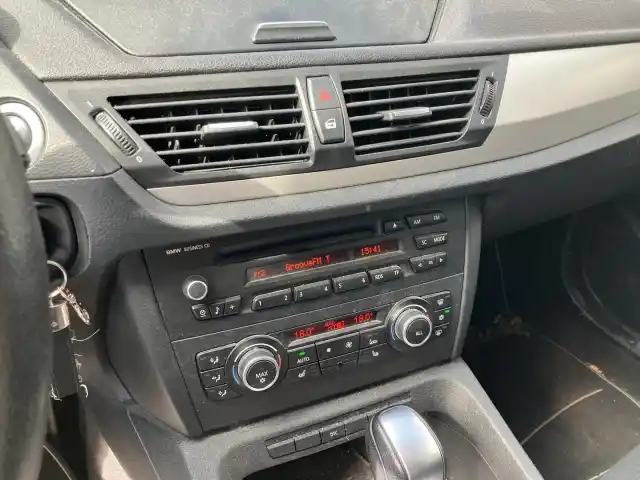 Musta Maastoauto, BMW X1 – YHK-385