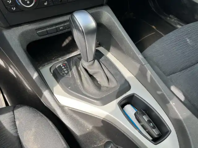 Musta Maastoauto, BMW X1 – YHK-385