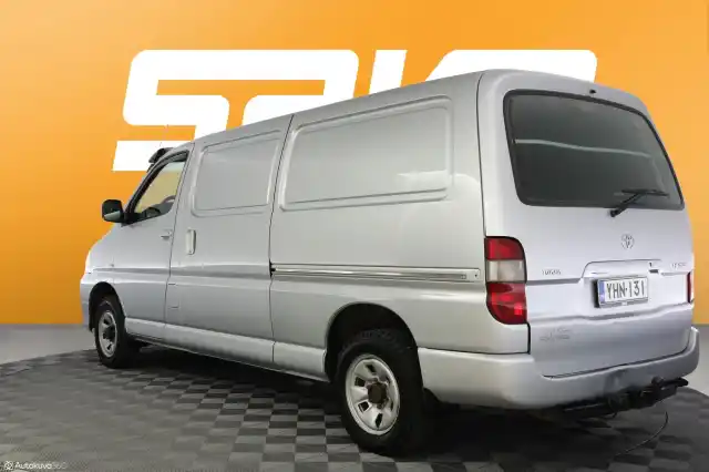 Hopea Pakettiauto, Toyota Hiace – YHN-131