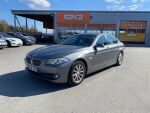 Harmaa Sedan, BMW 530 – YHN-137, kuva 1