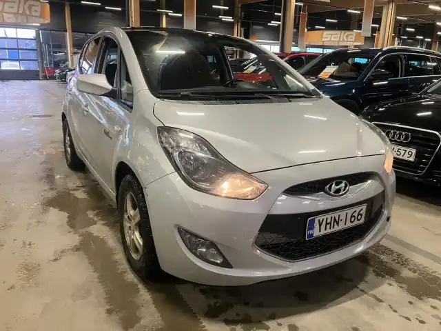 Hopea Tila-auto, Hyundai ix20 – YHN-166