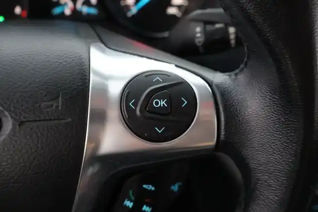 Sininen Tila-auto, Ford C-Max – YHN-339