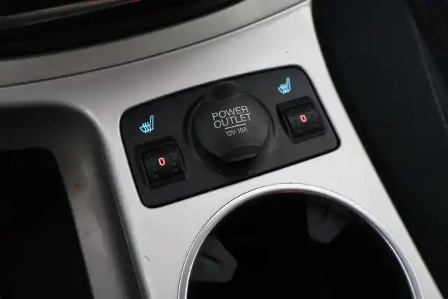 Sininen Tila-auto, Ford C-Max – YHN-339