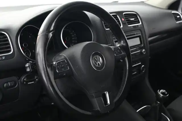 Harmaa Farmari, Volkswagen Golf – YHO-846