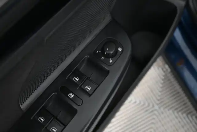 Harmaa Farmari, Volkswagen Golf – YHO-846