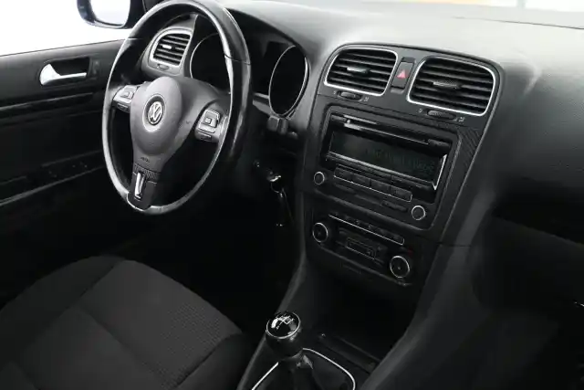 Harmaa Farmari, Volkswagen Golf – YHO-846