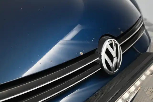 Harmaa Farmari, Volkswagen Golf – YHO-846
