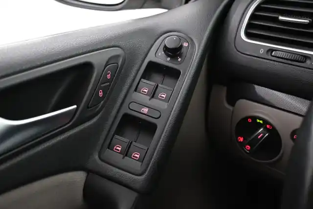Hopea Viistoperä, Volkswagen Golf – YHO-888