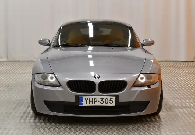 Harmaa Coupe, BMW Z4 – YHP-305