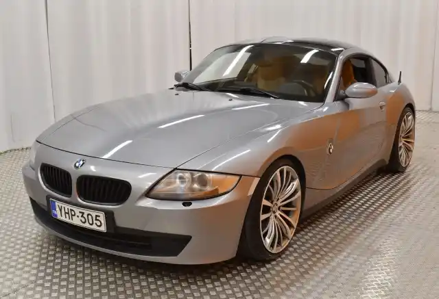 Harmaa Coupe, BMW Z4 – YHP-305