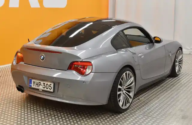 Harmaa Coupe, BMW Z4 – YHP-305