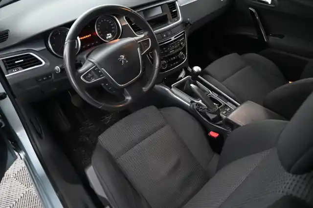 Sininen Sedan, Peugeot 508 – YHP-545