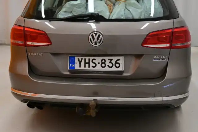Ruskea (beige) Farmari, Volkswagen Passat – YHS-836