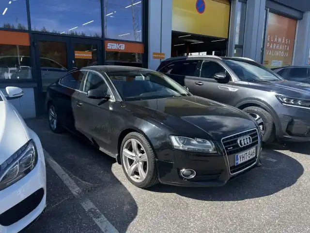 Musta Viistoperä, Audi A5 – YHT-546