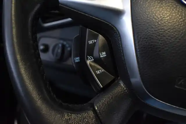 Musta Tila-auto, Ford C-Max – YHU-722