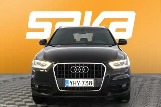 Musta Maastoauto, Audi Q3 – YHV-738