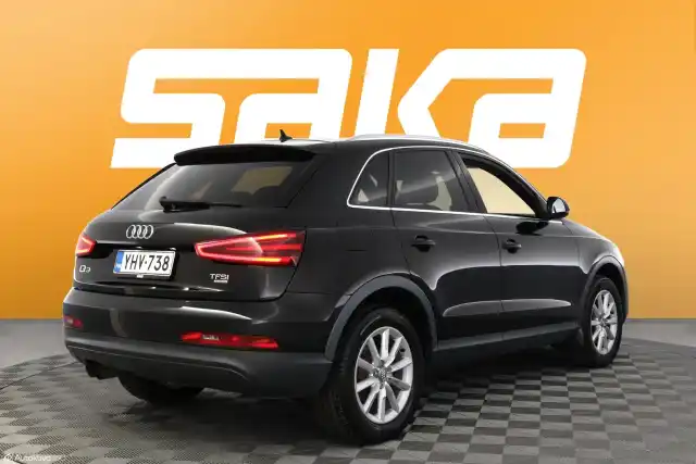 Musta Maastoauto, Audi Q3 – YHV-738