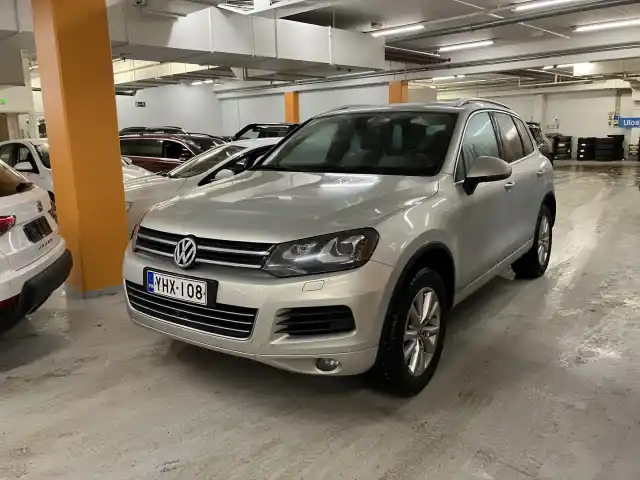 Hopea Maastoauto, Volkswagen Touareg – YHX-108