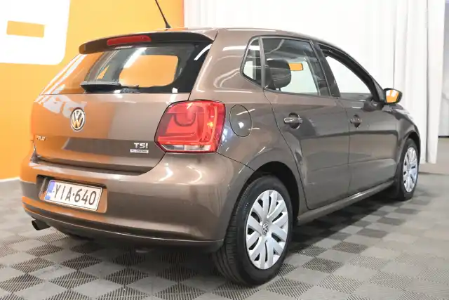 Ruskea Viistoperä, Volkswagen Polo – YIA-640